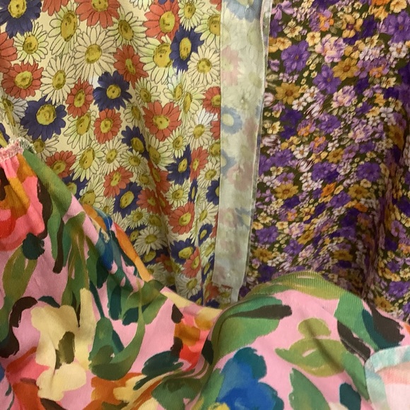 AVAVAV - Out Favorite Blouse - Picture 9 of 12